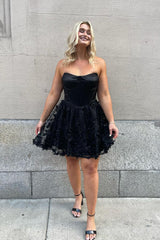 Cute A Line Sweetheart Black Lace Short Homecoming Dressees