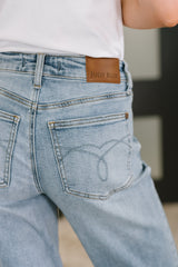 Hazel Blues® | Heather Mid Rise Rigid Magic Straight